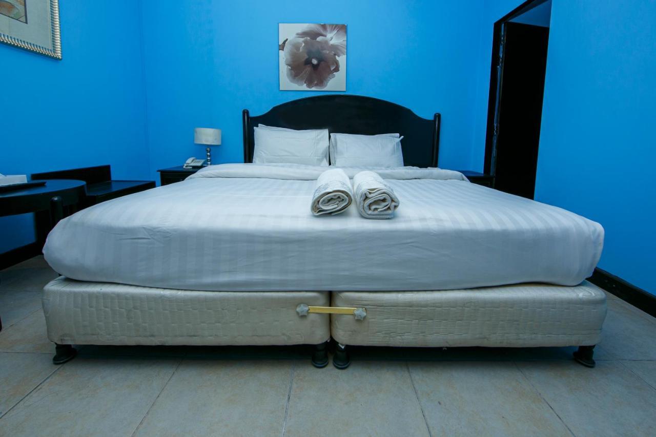 Bahrain Plaza Hotel Manama Eksteriør billede
