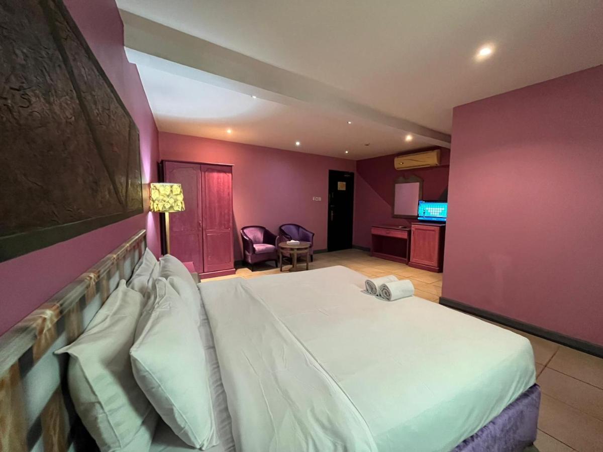 Bahrain Plaza Hotel Manama Eksteriør billede